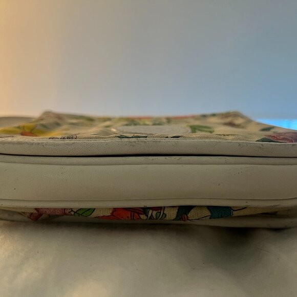 GUCCI Floral Interlocking GG Crossbody Bag - Picture 4 of 12